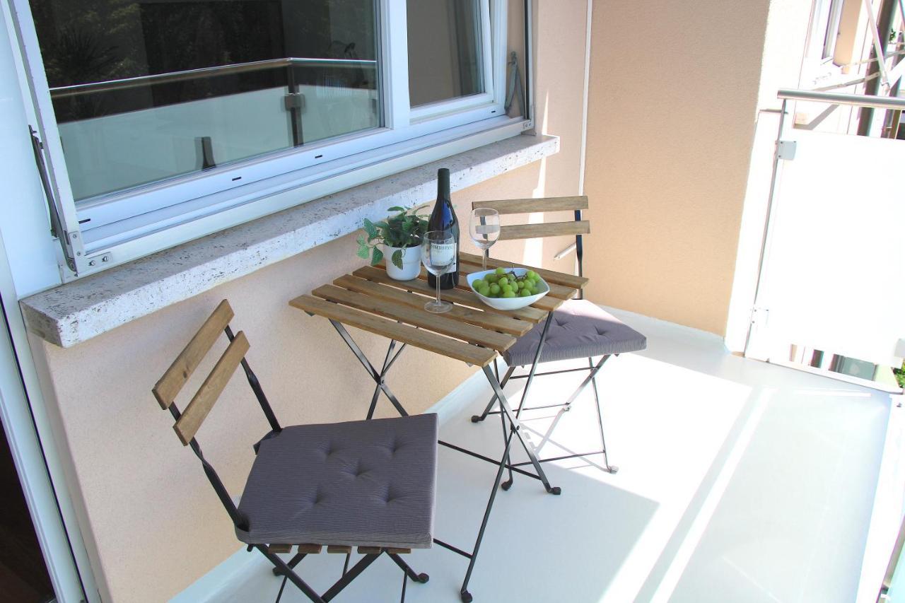 Cozy Apartment With Free Parking & Close To Lake Lugano Zewnętrze zdjęcie